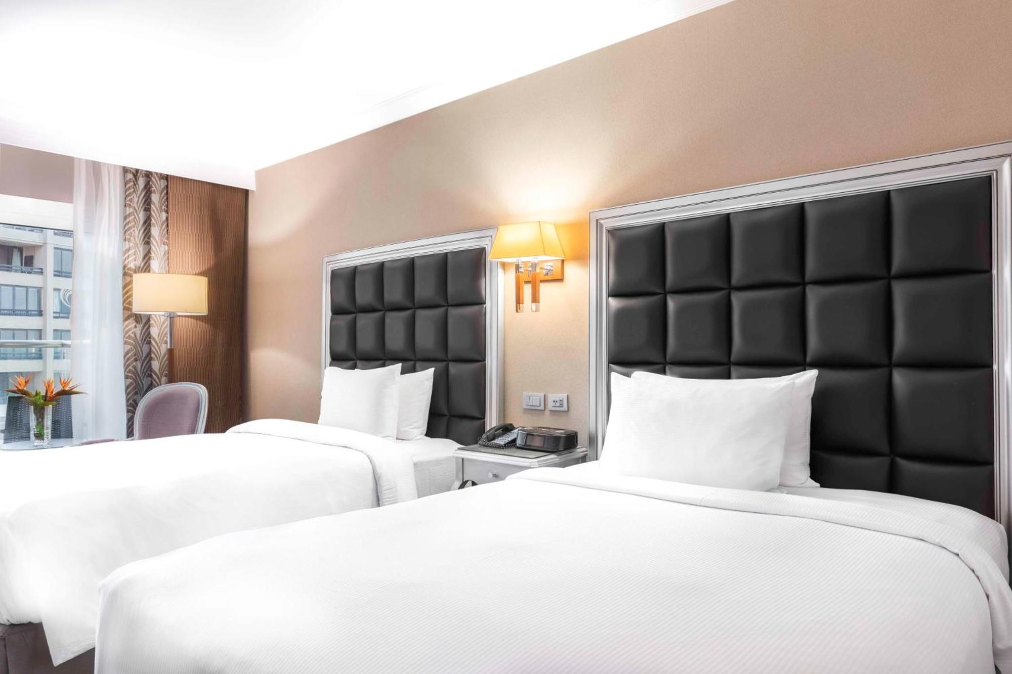 Hilton Alexandria Corniche Hotel Exterior foto Deluxe room