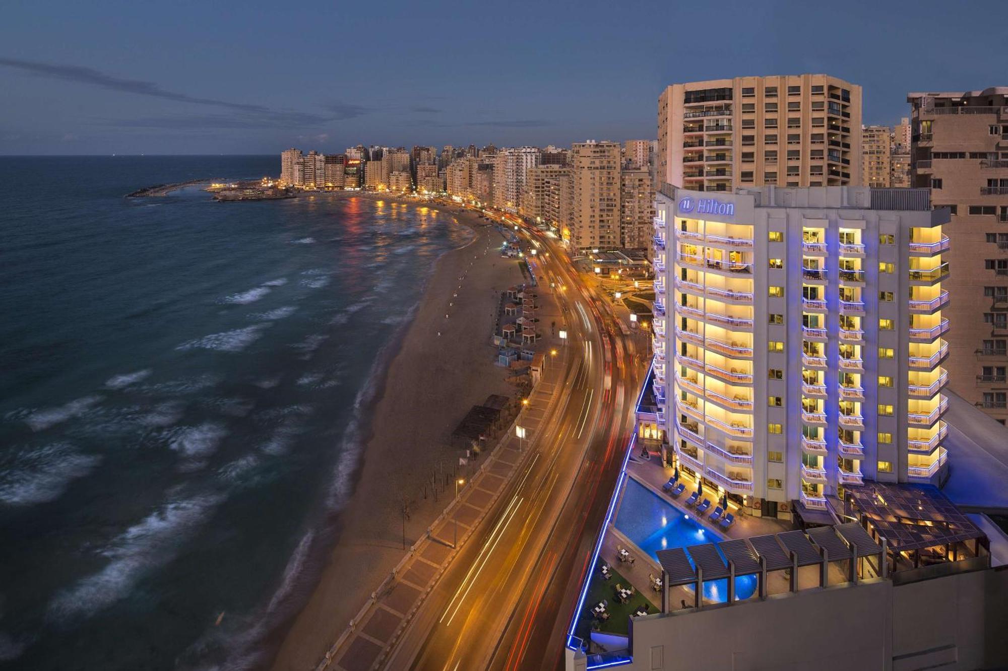 Hilton Alexandria Corniche Hotel Exterior foto The beachfront of Alexandria